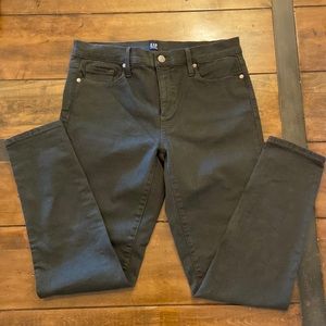 Gap true skinny woman’s denim jeans - size 30 - color rich olive -  2018